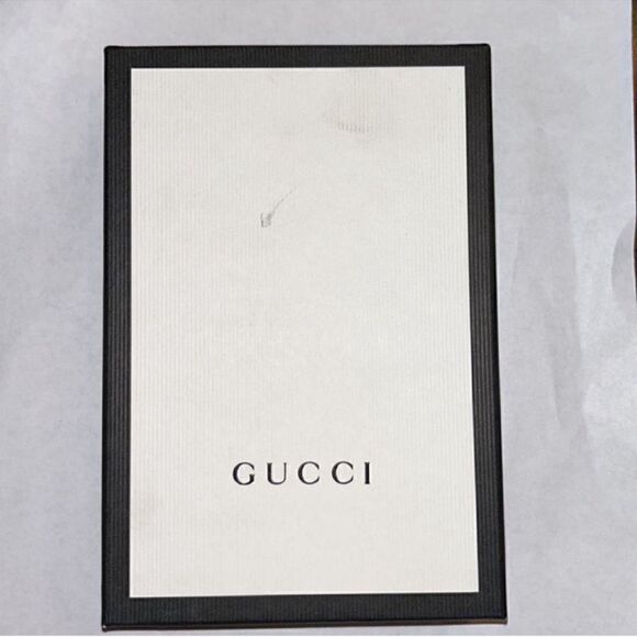 Authentic Gucci Black Tiger 'L'Aveugle Par
Amour' iPhone 6 Case - Picture 3 of 5